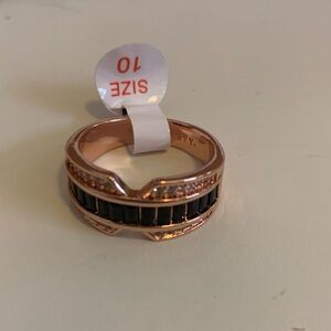 Elegant Black and Rose Gold Women's Ring